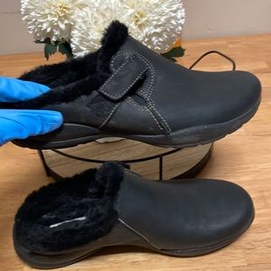 Clarks Womens Roseville Clog Black Leather Slip On Flats Clogs Shoes size 7